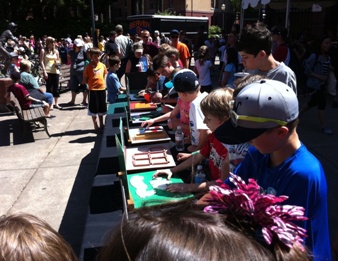 Second Annual PEAK Internet Science & Art Day Draws Big Crowd.