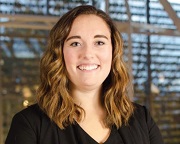 University of Oregon's Lundquist College of Business Recognizes Former Knights Intern.
