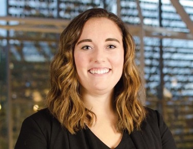 University of Oregon's Lundquist College of Business Recognizes Former Knights Intern.